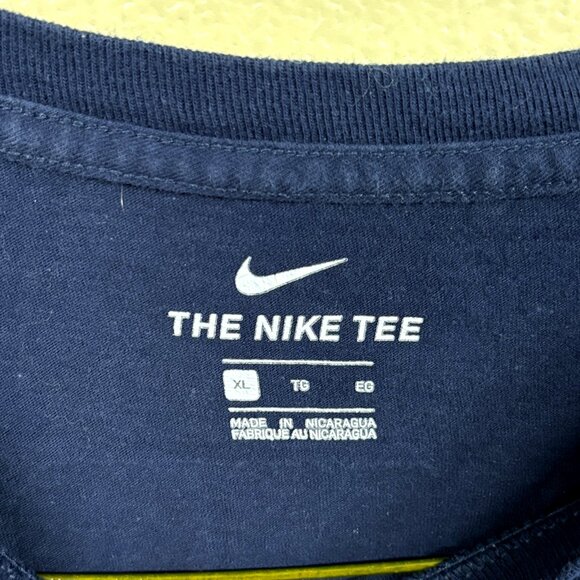 Nike Derrick Henry #22 Tennessee Titans NFL Long Sleeve Tee XL Navy Blue Shirt - Picture 3 of 5